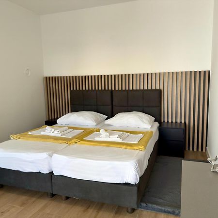 Apartmani Tatjana Novalja Εξωτερικό φωτογραφία