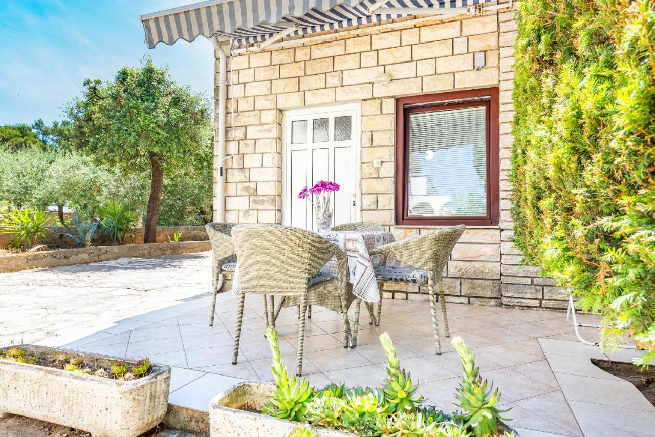 Apartmani Tatjana Novalja Εξωτερικό φωτογραφία