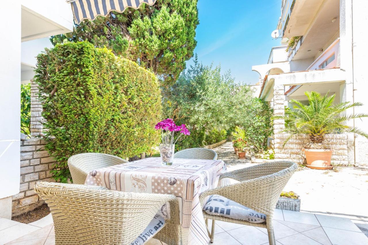 Apartmani Tatjana Novalja Εξωτερικό φωτογραφία
