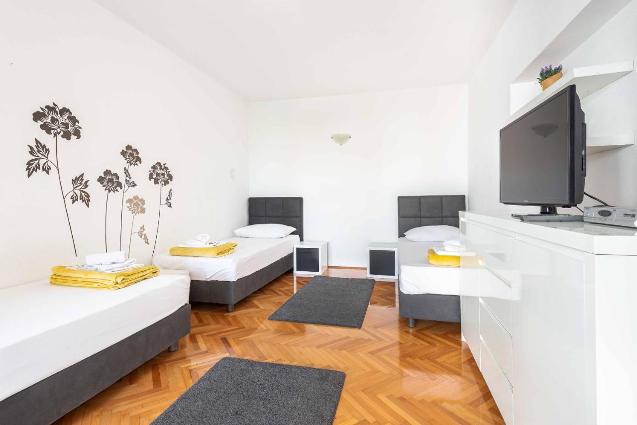 Apartmani Tatjana Novalja Εξωτερικό φωτογραφία