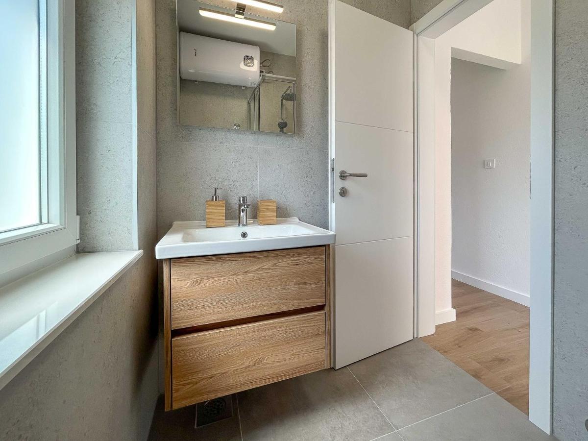 Apartmani Tatjana Novalja Εξωτερικό φωτογραφία