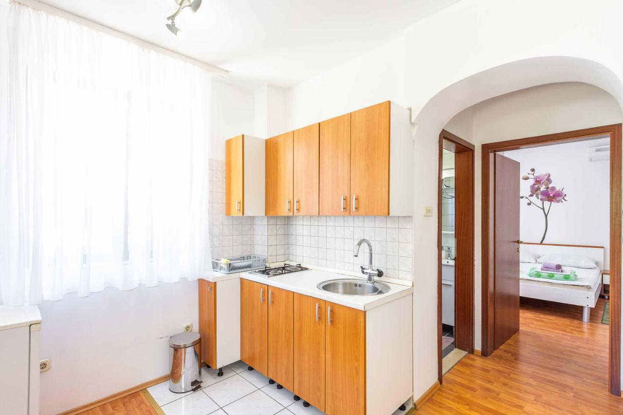 Apartmani Tatjana Novalja Εξωτερικό φωτογραφία