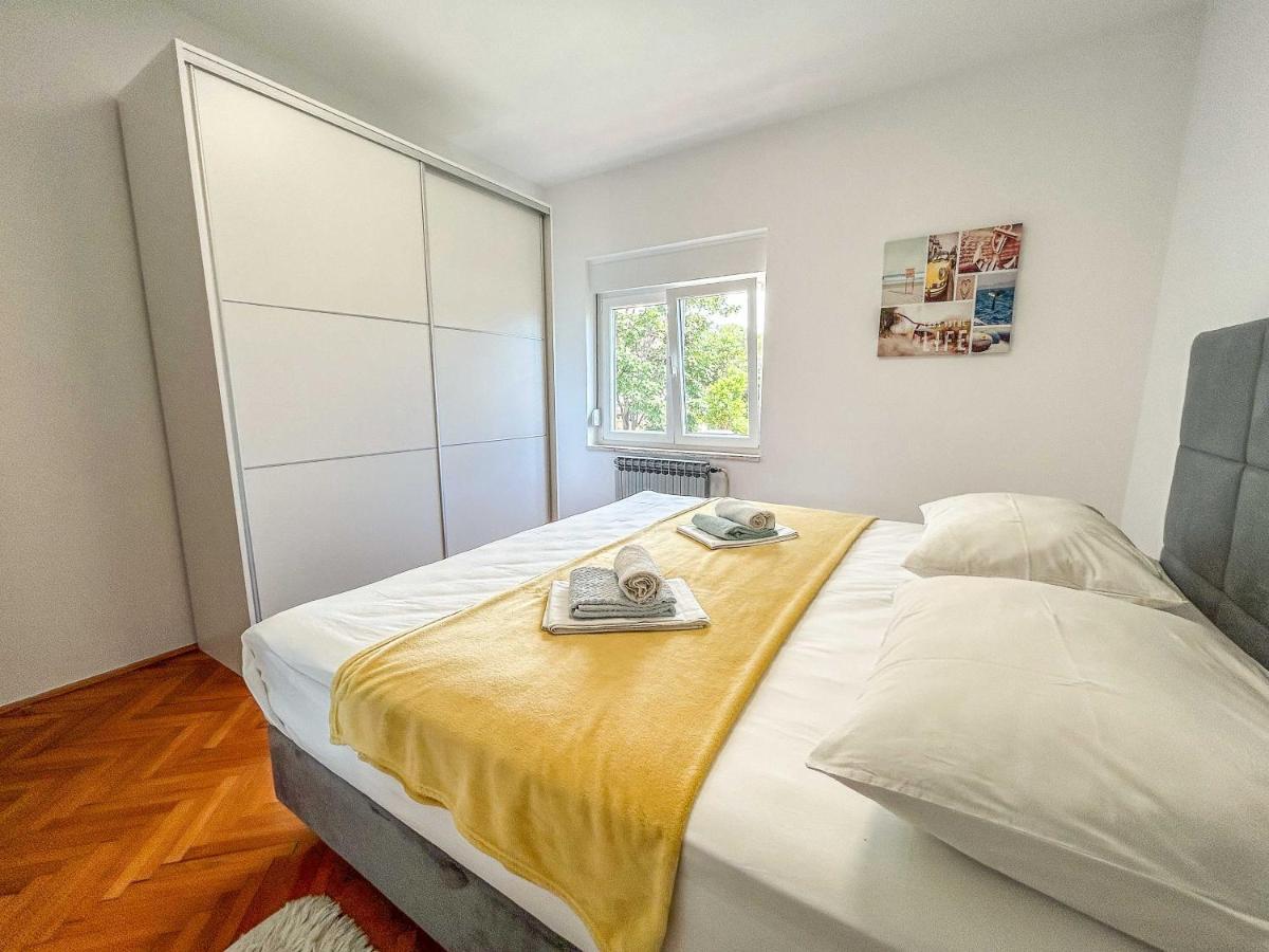 Apartmani Tatjana Novalja Εξωτερικό φωτογραφία