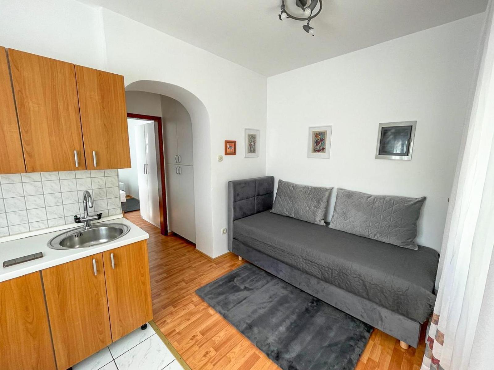 Apartmani Tatjana Novalja Εξωτερικό φωτογραφία
