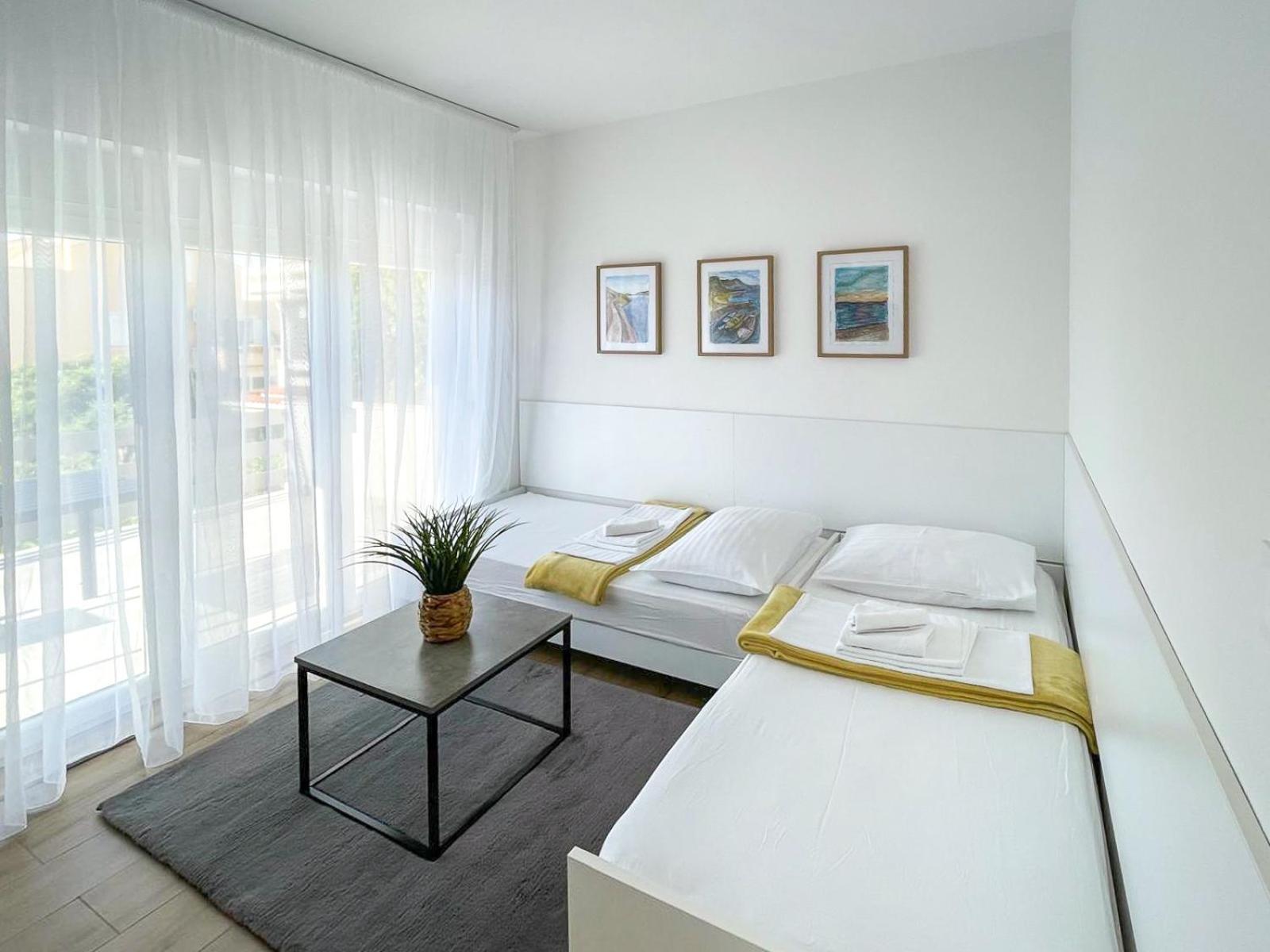 Apartmani Tatjana Novalja Εξωτερικό φωτογραφία
