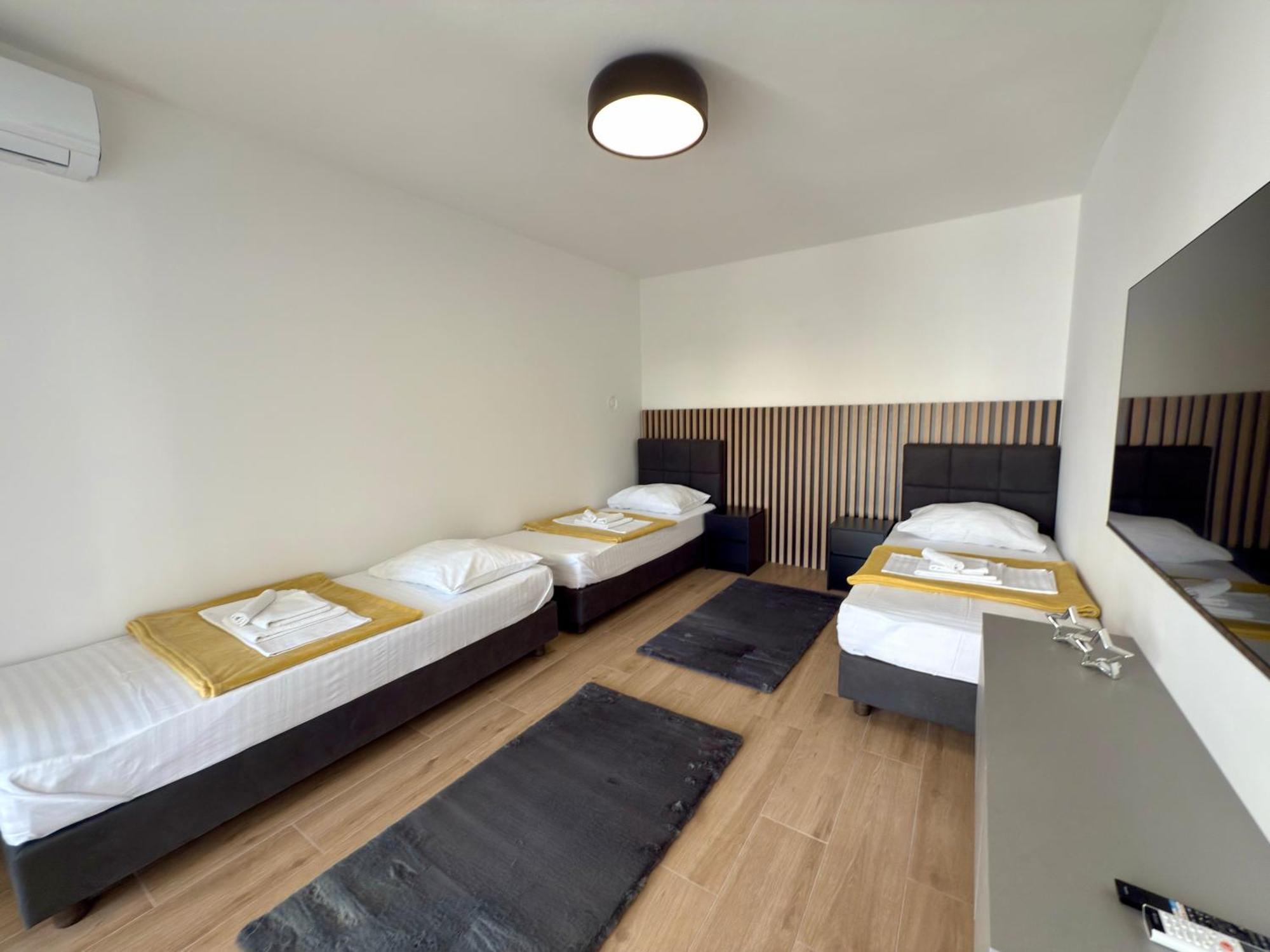 Apartmani Tatjana Novalja Εξωτερικό φωτογραφία