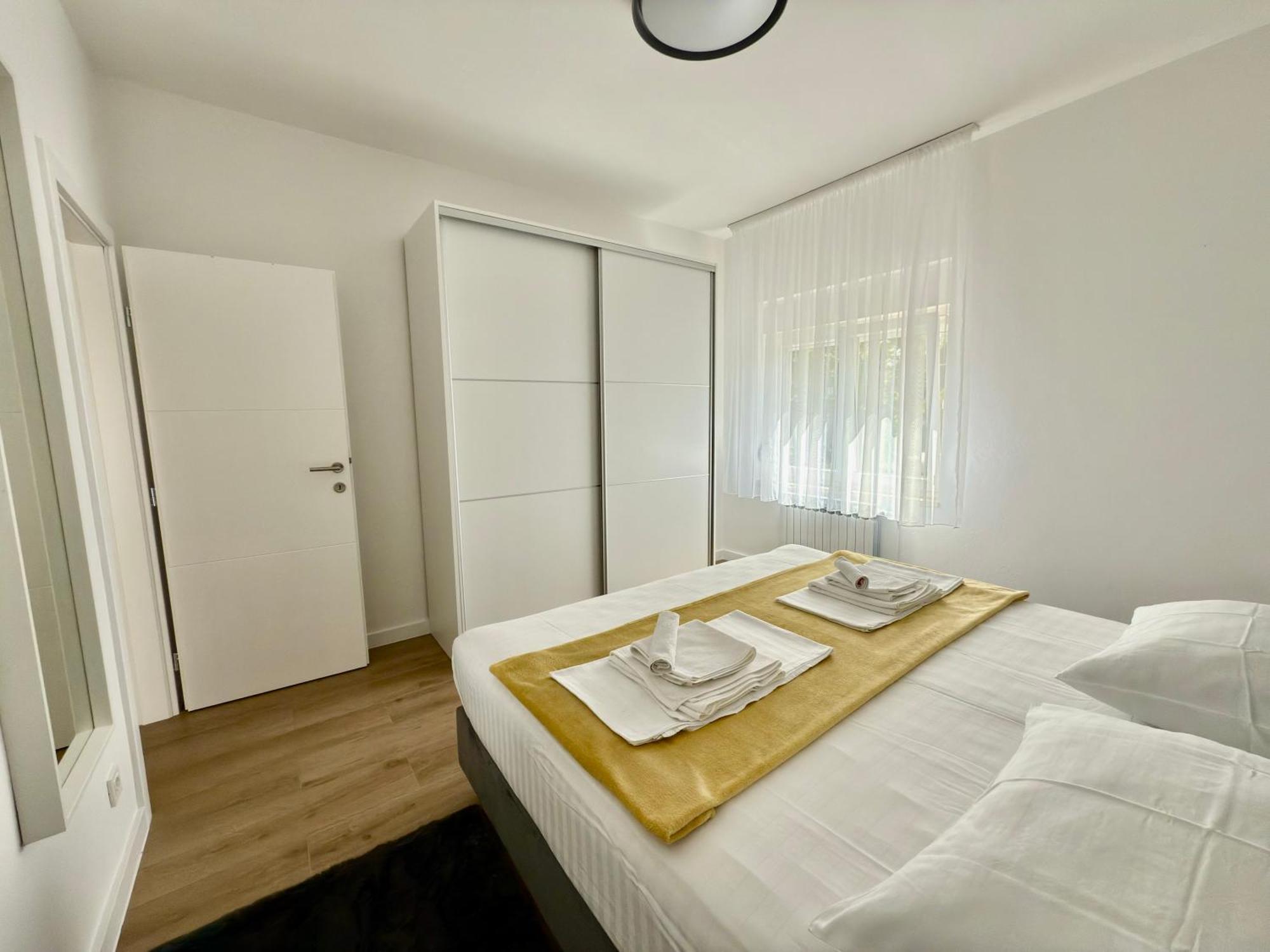 Apartmani Tatjana Novalja Εξωτερικό φωτογραφία